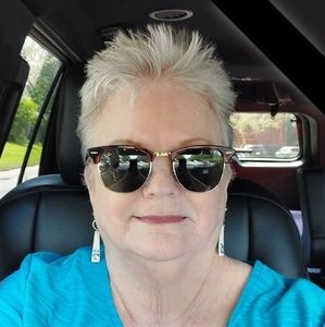 Meet your Posher, Donna